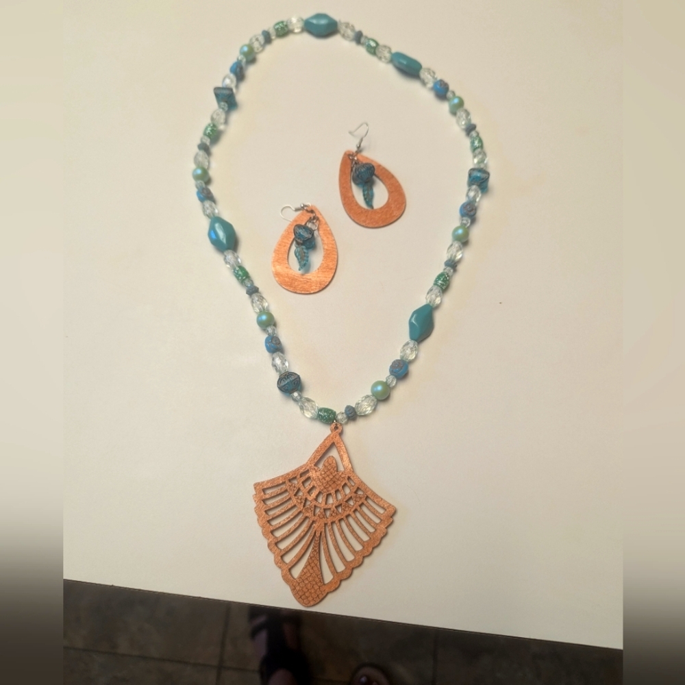 Handmade necklace and earring set